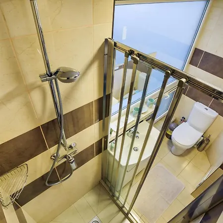 Saban Deluxe Гостьовий будинок Львів