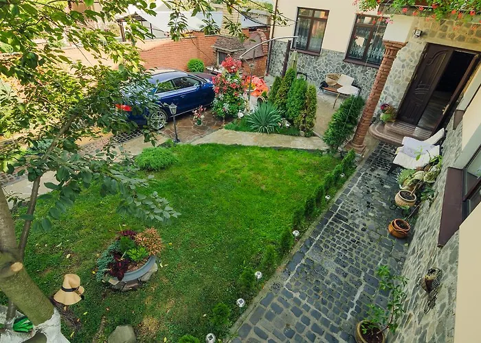 Saban Deluxe Guest house Lviv