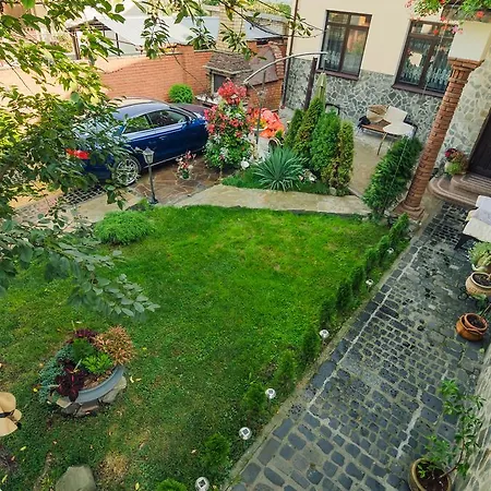 Saban Deluxe 招待所 利沃夫