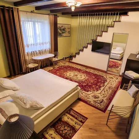 Pensión Saban Deluxe Leópolis